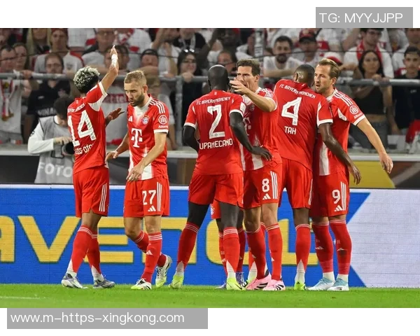 莱万重返德甲与旧主对决拜仁球迷怒斥其背叛与忘恩负义 莱万重返德甲与旧主对决拜仁球迷怒斥其背叛与忘恩负义